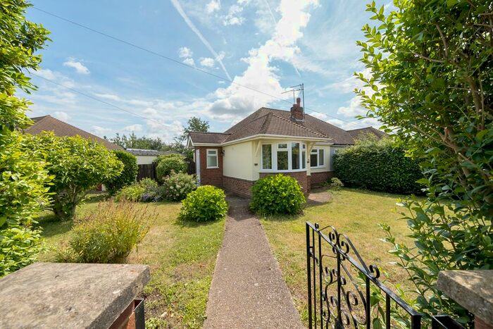 2 Bedroom Semi-Detached Bungalow For Sale In Station Road, Flitwick, MK45