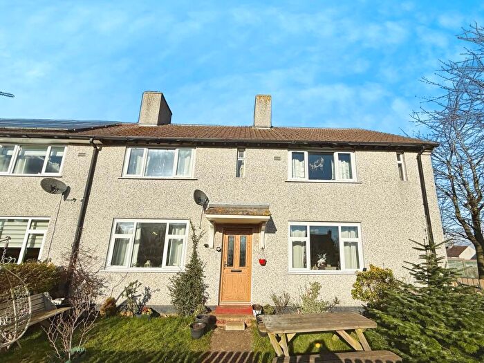 4 Bedroom Semi-Detached House For Sale In Minden Place, Hemswell Cliff, Gainsborough, DN21