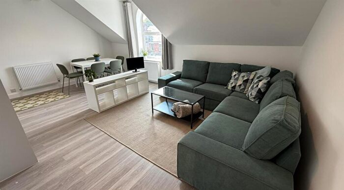 2 Bedroom Apartment To Rent In Clyde Road, West Didsbury, Manchester., M20