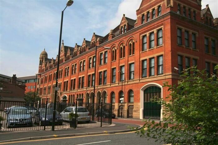 2 Bedroom Flat To Rent In Chepstow Street, Manchester, M1