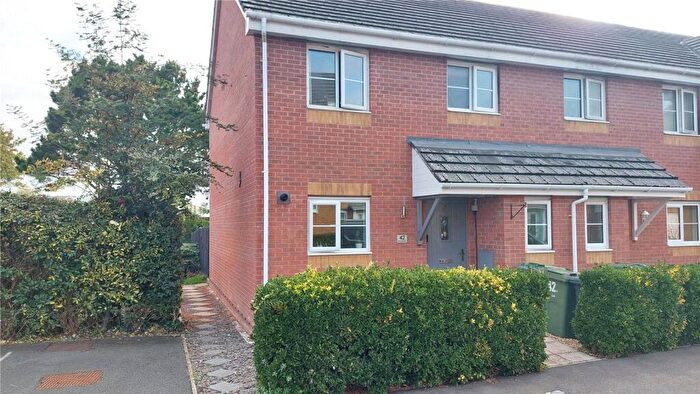 3 Bedroom End Of Terrace House For Sale In Snowberry Road, Newport, Isle Of Wight, PO30