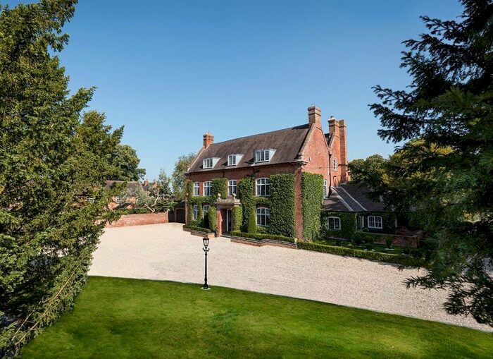 8 Bedroom Detached House For Sale In Green Lane, Wall, Lichfield, WS14