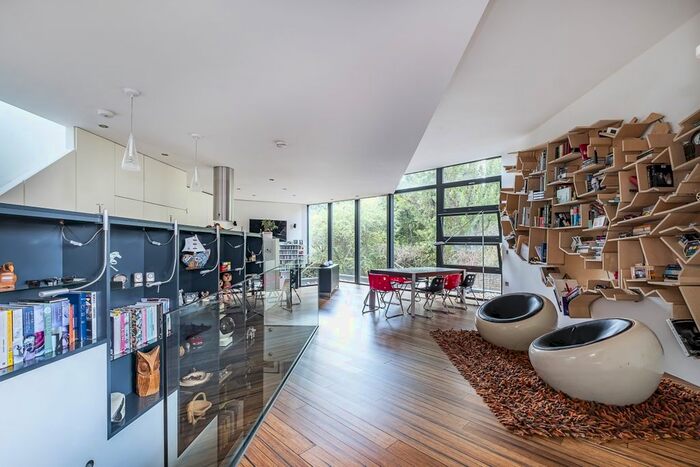 5 Bedroom Semi-Detached House To Rent In Dawlish Avenue, London, SW18