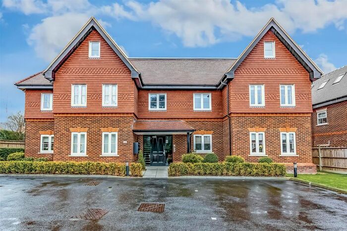 1 Bedroom Flat To Rent In Brighton Road, Banstead, SM7