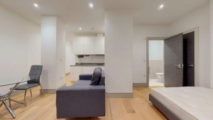 Studio To Rent In Lawrence Road, N15