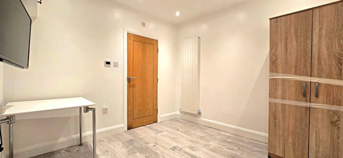 Studio To Rent In Kingston Road, Wimbledon, SW19