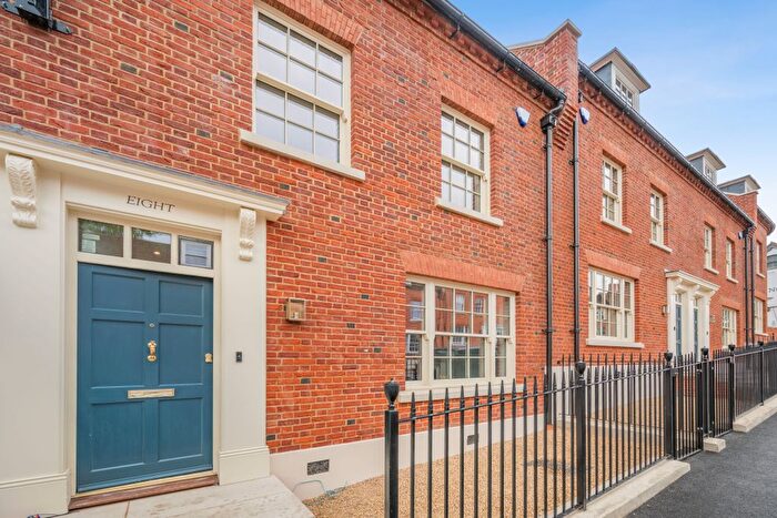 3 Bedroom Terraced House To Rent In Arm And Sword Lane, Hatfield, AL9