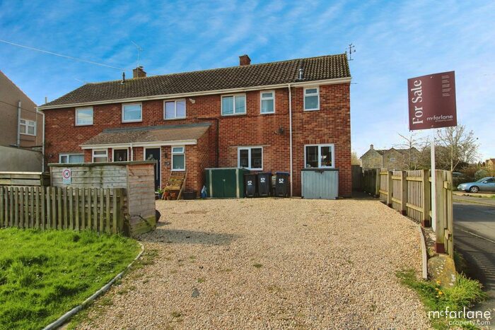 3 Bedroom Semi-Detached House For Sale In Cherry Tree Road, Cricklade, Swindon, SN6