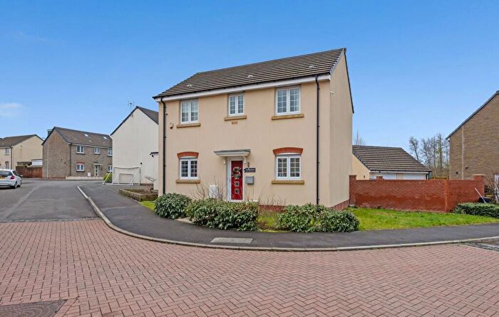 3 Bedroom Detached House For Sale In Lantern Close, Llanharan, CF72