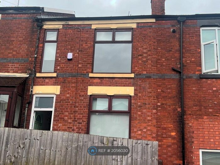 2 Bedroom Terraced House To Rent In Turncroft Lane, Stockport, SK1