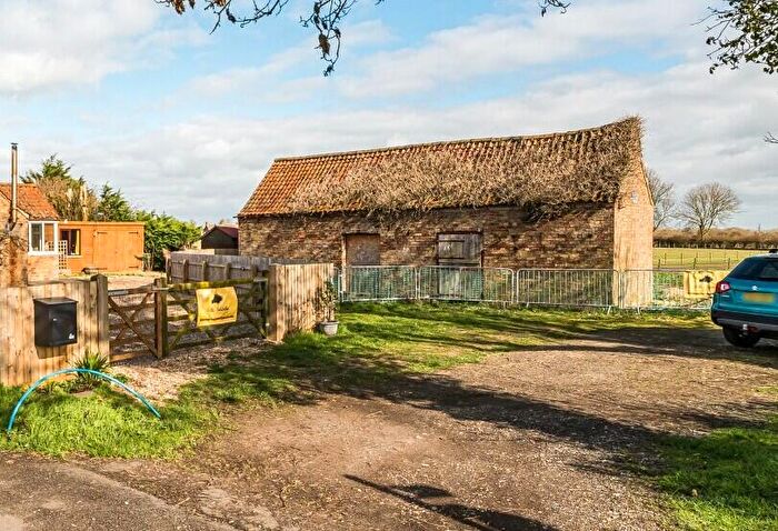 3 Bedroom Barn Conversion For Sale In Walcott Lincolnshire, LN4