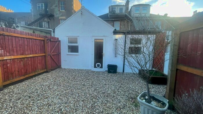 2 Bedroom Flat To Rent In Severn Road, Weston-Super-Mare, BS23