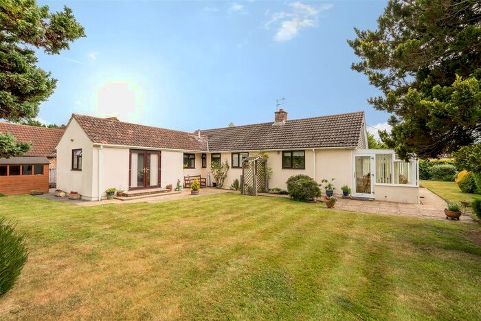 3 Bedroom Bungalow For Sale In Stembridge, Martock, TA12