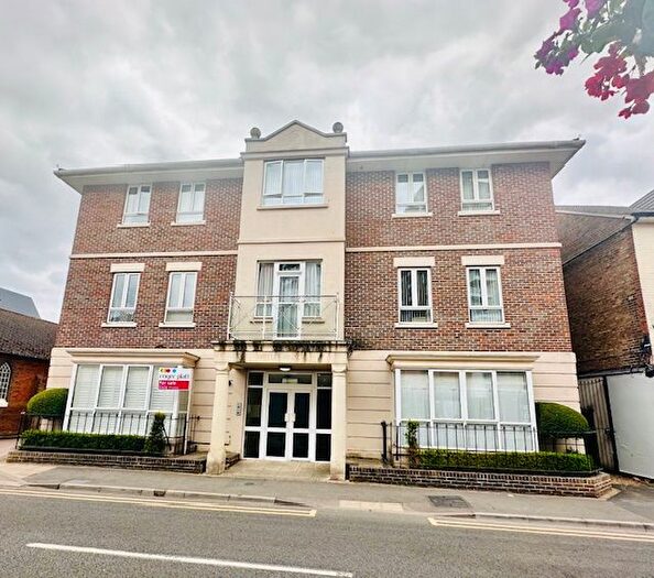 1 Bedroom Flat To Rent In York Road, Maidenhead, SL6