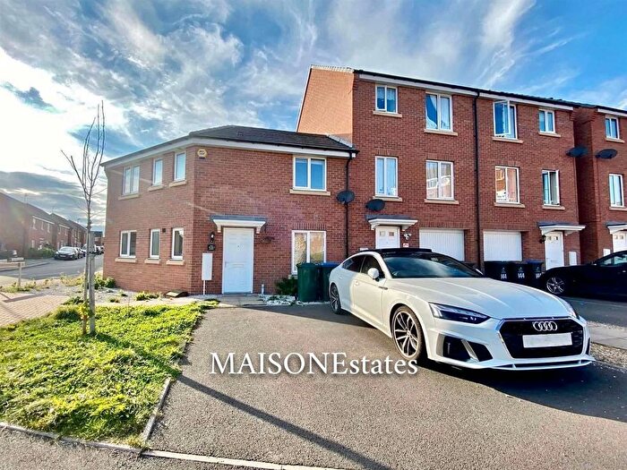 3 Bedroom Semi-Detached House For Sale In Signals Drive, New Stoke Village, Coventry, CV3