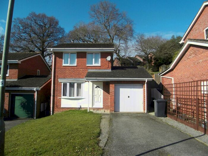 3 Bedroom Detached House To Rent In Falkland Close, Pennsylvania, EX4