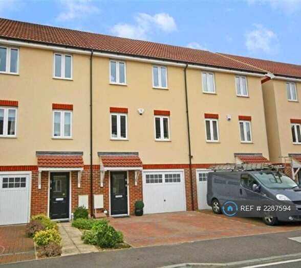 4 Bedroom Terraced House To Rent In Robinia Road, Broxbourne, EN10