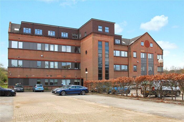 2 Bedroom Flat To Rent In Bartley Way, Hook, Hampshire, RG27