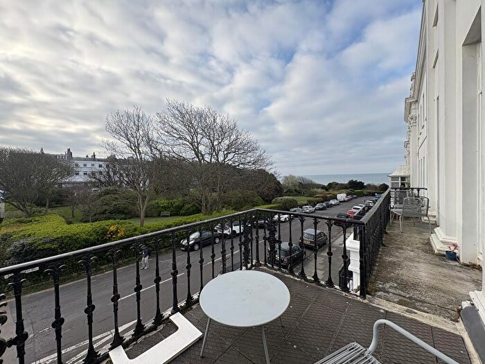 2 Bedroom Apartment To Rent In Sussex Square, Brighton, BN2
