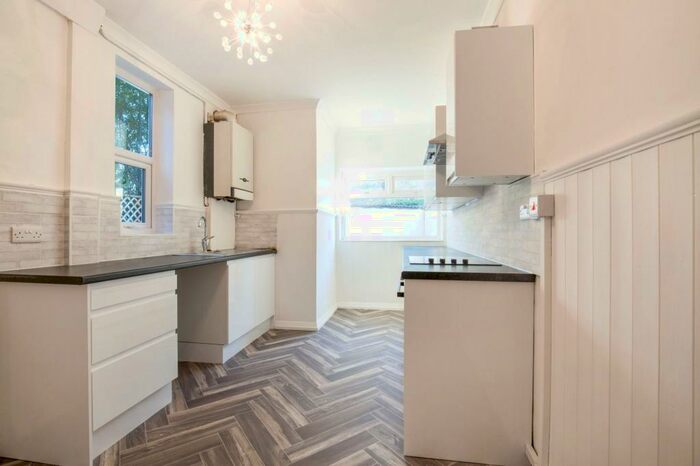 3 Bedroom Flat To Rent In Tangier Road, Portsmouth, PO3
