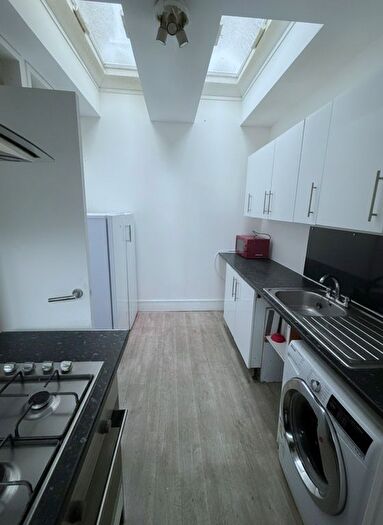 3 Bedroom Terraced House To Rent In Myrtle Road, Hounslow, TW3