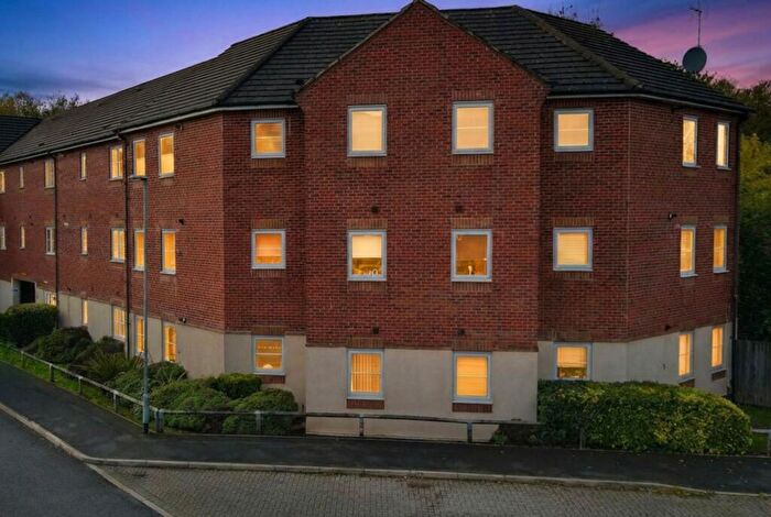 2 Bedroom Apartment For Sale In Shaw Gardens, Gedling, Nottingham, NG4