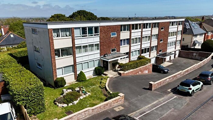 2 Bedroom Flat For Sale In Lascelles Road, Bournemouth, BH7