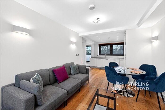 3 Bedroom Apartment To Rent In Drummond Street, London, NW1