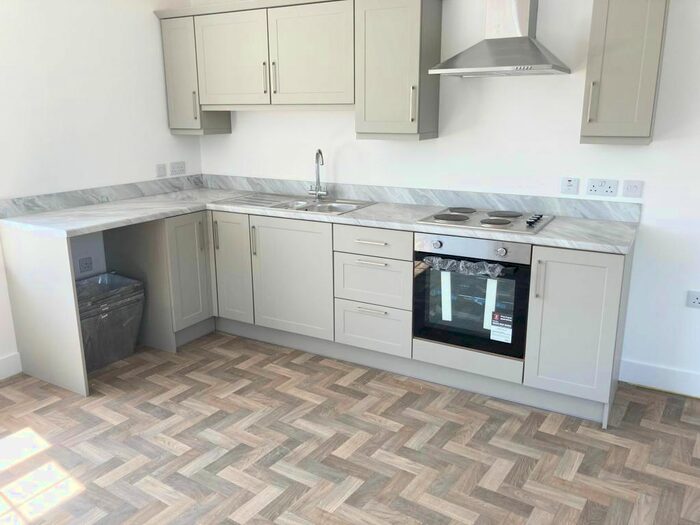 2 Bedroom Flat To Rent In Orchard Street, Neath, SA11