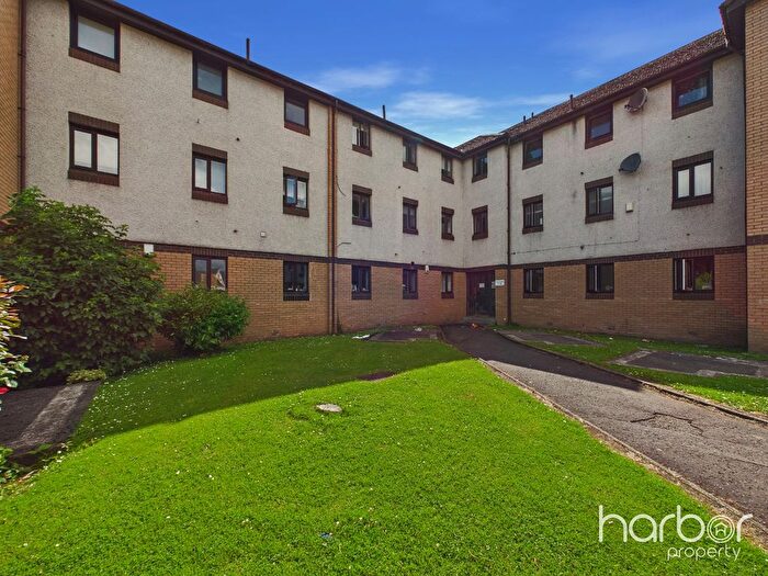 2 Bedroom Flat For Sale In Valley Court, Hamilton, South Lanarkshire, ML3