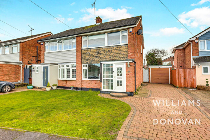 3 Bedroom Semi Detached House For Sale In Borrowdale Close, Thundersley, SS7