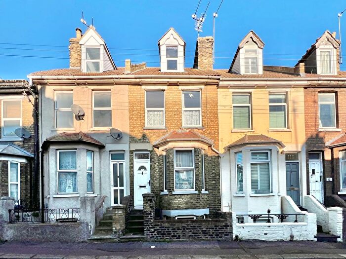 1 Bedroom Flat For Sale In Rochester Avenue, Rochester, ME1