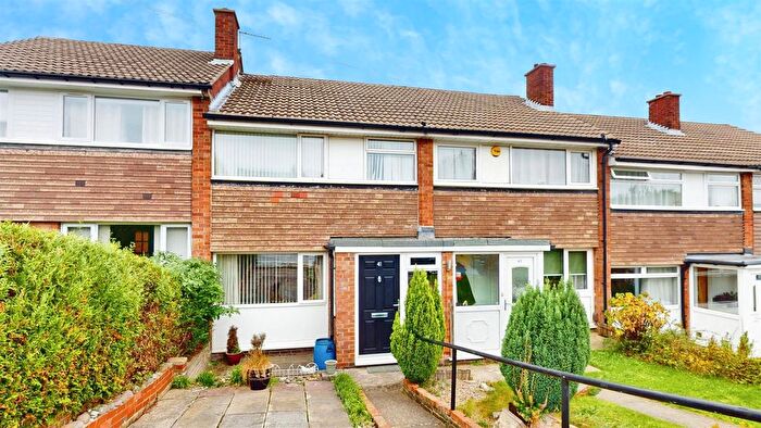 3 Bedroom Terraced House For Sale In Windmill Crescent, Northowram, Halifax, HX3