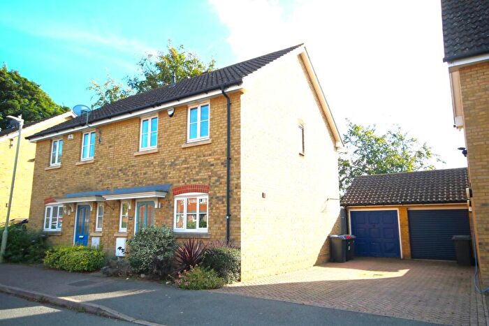 3 Bedroom Semi-Detached House To Rent In Updown Way, Chartham, Canterbury, CT4