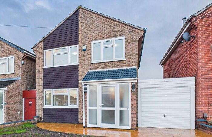 3 Bedroom Detached House For Sale In Braddon Road, Loughborough, LE11