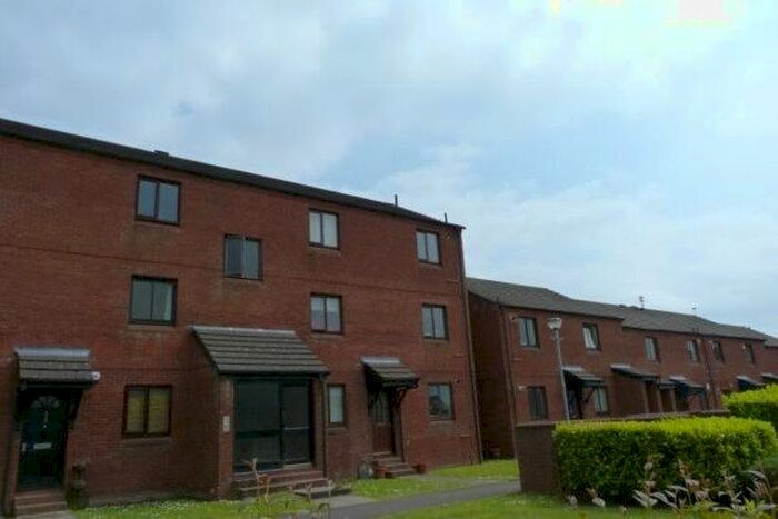 2 Bedroom Flat To Rent In Spencer Street, Glasgow, G13