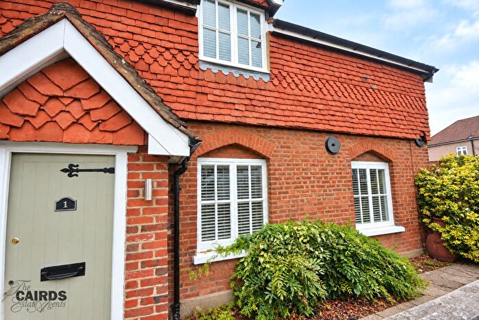 4 Bedroom Detached House To Rent In Lakehurst, Epsom, Surrey, KT19