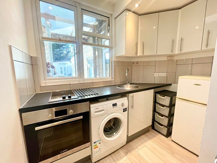 1 Bedroom Flat To Rent In Arnold Road, London, N15