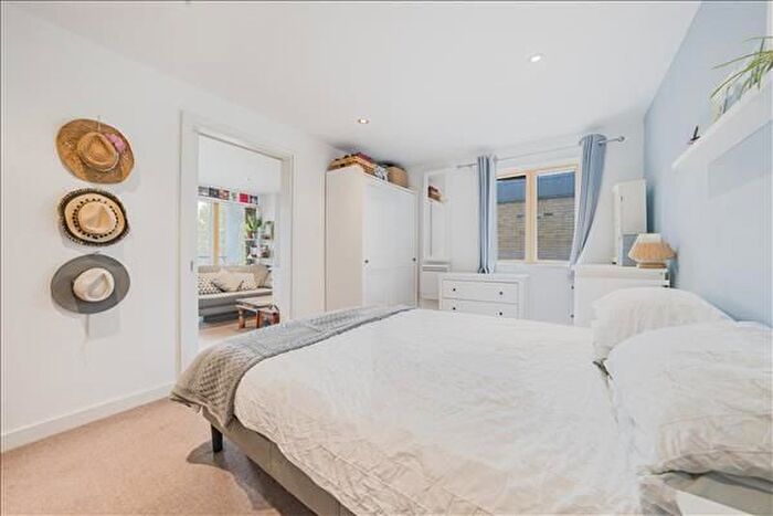 1 Bedroom Flat For Sale In Cork House, Wimbledon, SW19