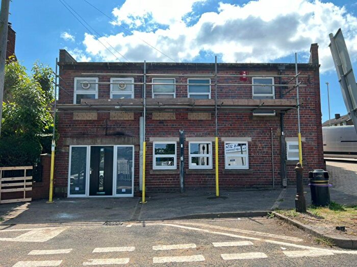 1 Bedroom Flat To Rent In Halesowen Road, Netherton, Dudley, DY2