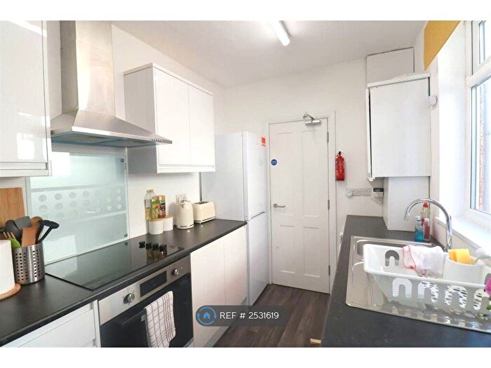 4 Bedroom Terraced House To Rent In Stoneley Road, Crewe, CW1