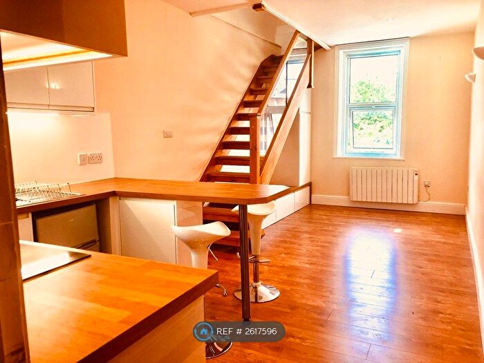 1 Bedroom Flat To Rent In Derbe Road, Lytham St. Annes, FY8