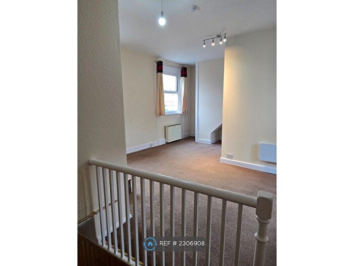 3 Bedroom Maisonette To Rent In Cavendish Place, Eastbourne, BN21