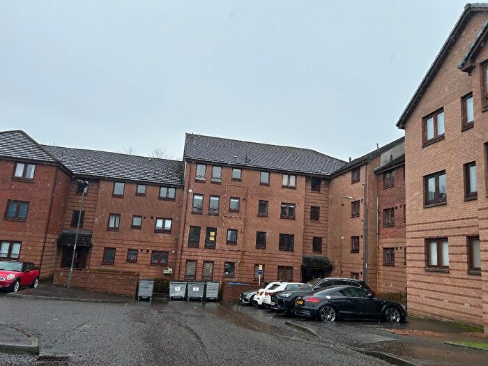 2 Bedroom Flat To Rent In Clyde Street, Camelon, Falkirk, FK1