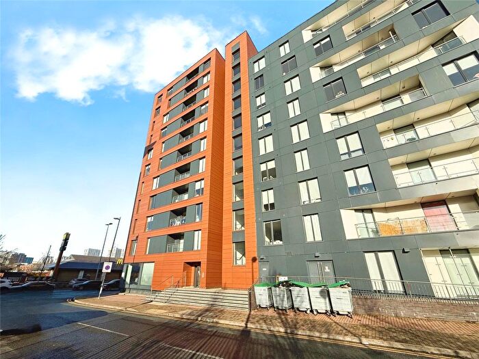 2 Bedroom Flat For Sale In Elmira Way, Salford, Greater Manchester, M5