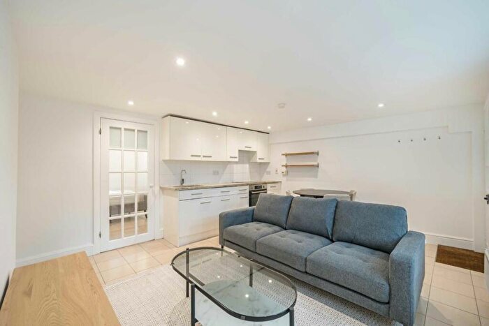 1 Bedroom Flat To Rent In Cloudesley Road, Islington, N1