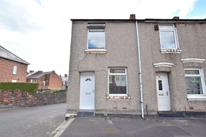 2 Bedroom End Of Terrace House To Rent In Fullerton Place, Gateshead, NE9
