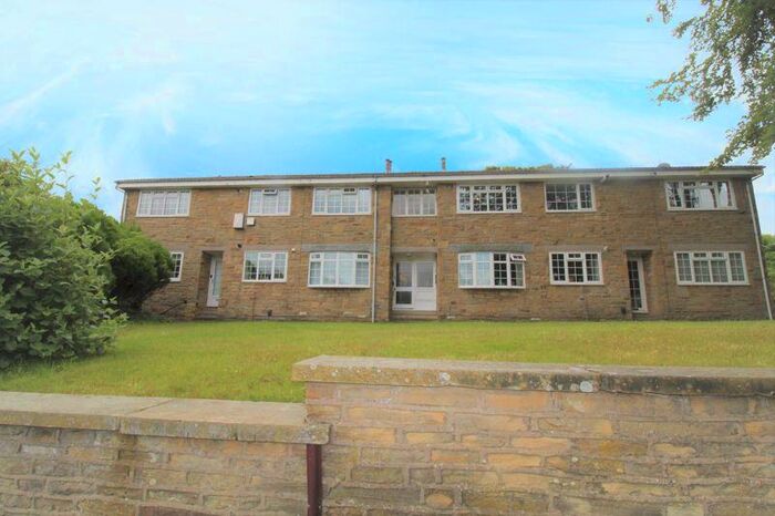 2 Bedroom Flat To Rent In Flat, Larkfield Leylands Lane, Bradford, BD9