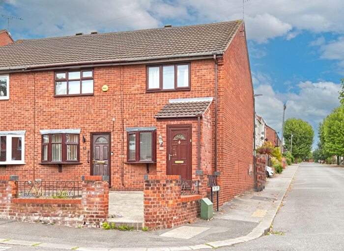 2 Bedroom End Of Terrace House For Sale In Eyre Street East, Chesterfield, S41