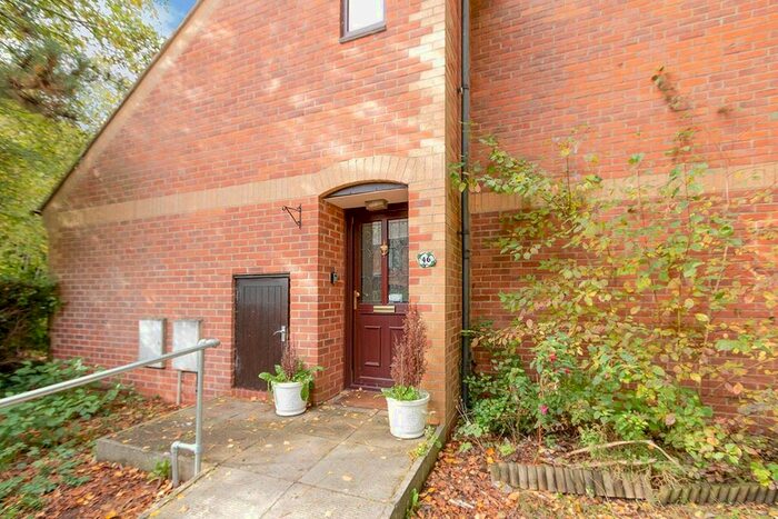 1 Bedroom Flat To Rent In Park Gardens, Basingstoke, Hampshire, RG21